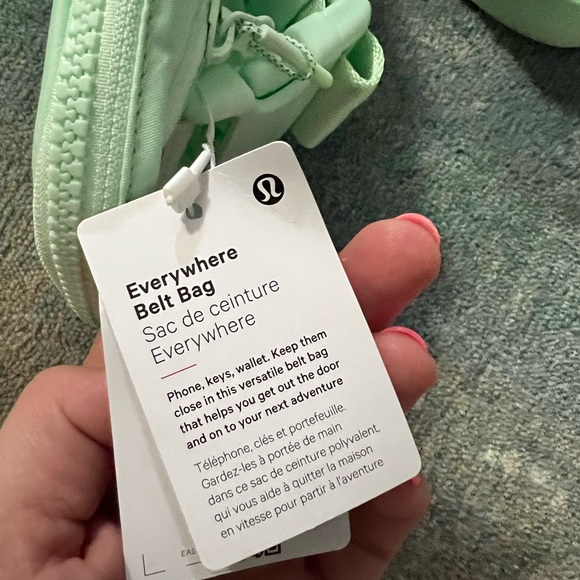 LuLuLemon Mint Everywhere Belt Bag 1L - Picture 6 of 6